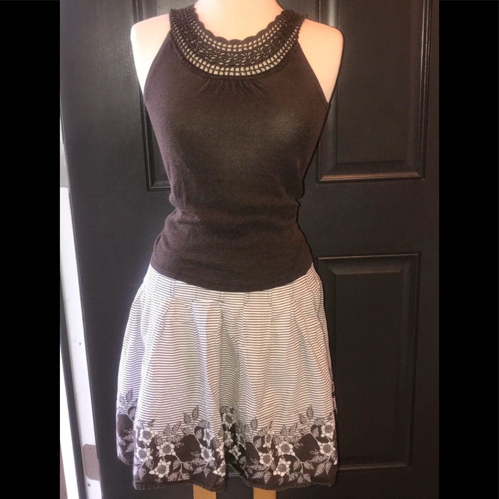 Brown & Cream stripe & Floral Flowing skirt sz 3